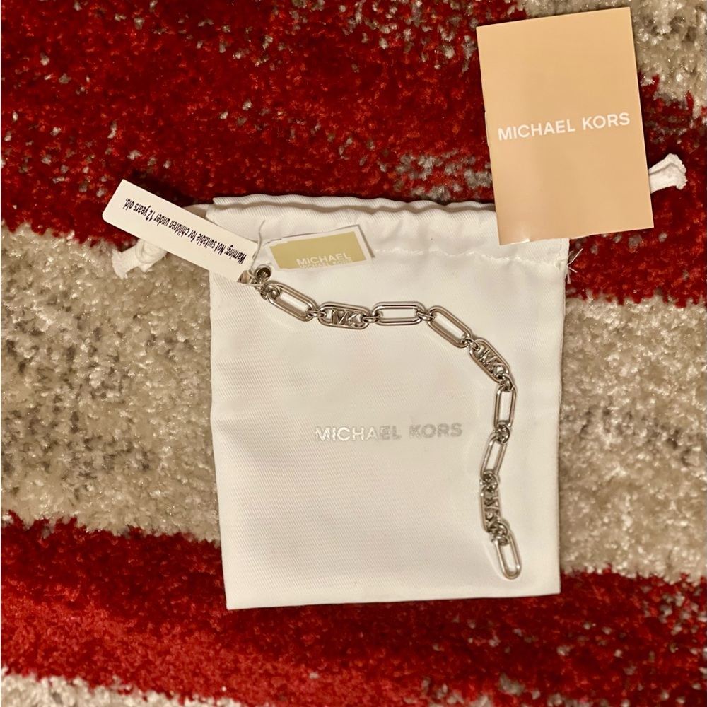 BNWT! Michael Kors Silver Logo Chain Bracelet